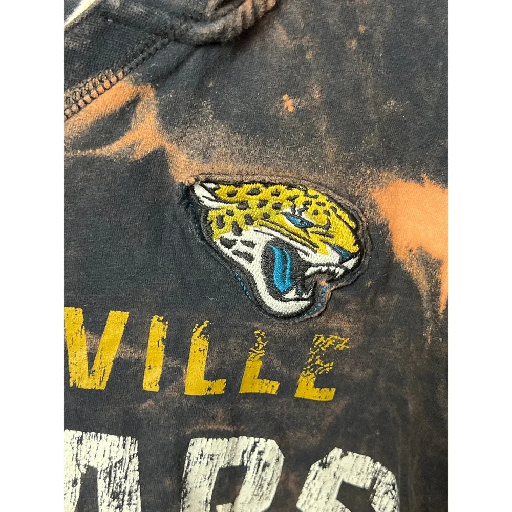 Jacksonville Jaguars Womens Cropped Bleached Hoodie NFL Team Apparel‎ L Long SLV - Picture 9 of 10
